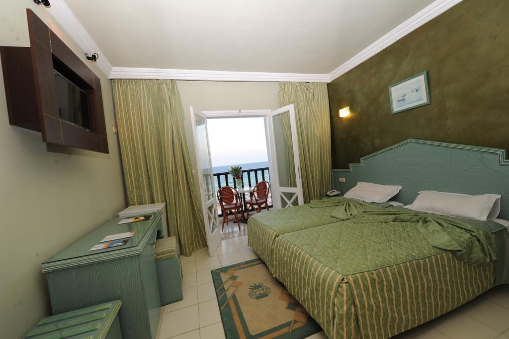 Hotel Royal Beach Сус Номер фото